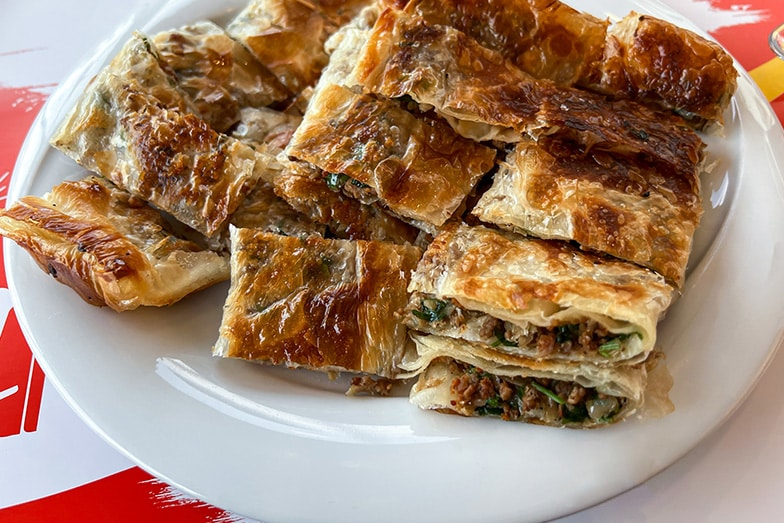Antalya serpme börek.